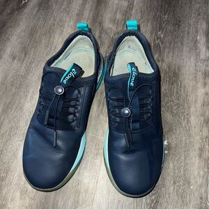 Clove Women’s Classic Shoes